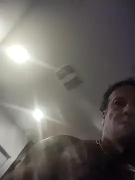 Snapshot of trucker1979 chatting on October 13, 8:58 am trucker1979 online show from October 13, 8:58 am