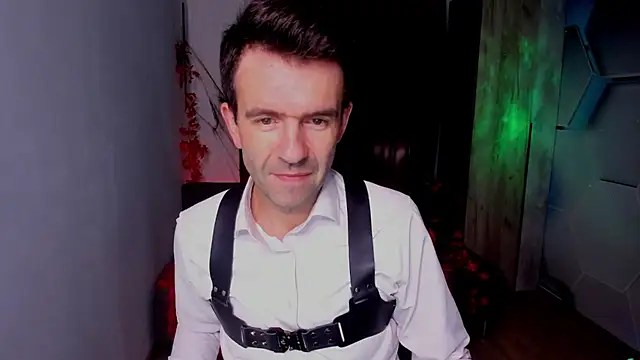 SteveTiger online show from November 2, 3:31 am