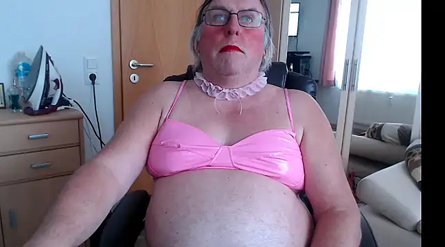 Sissygera online show from January 11, 11:45 am