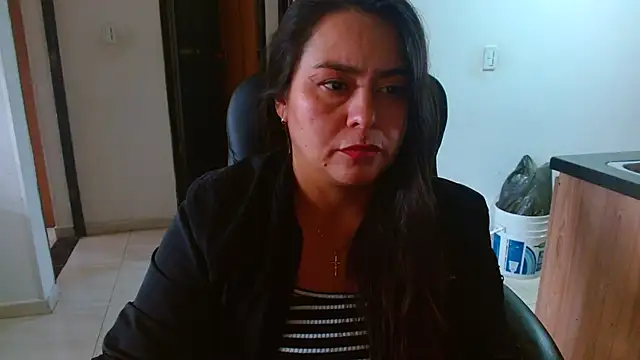 Ixchel Anaid online show from May 8, 2:33 pm