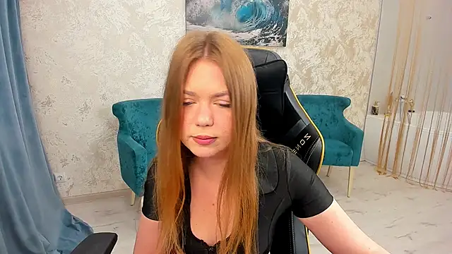 Strawberrye online show from October 20, 3:40 am