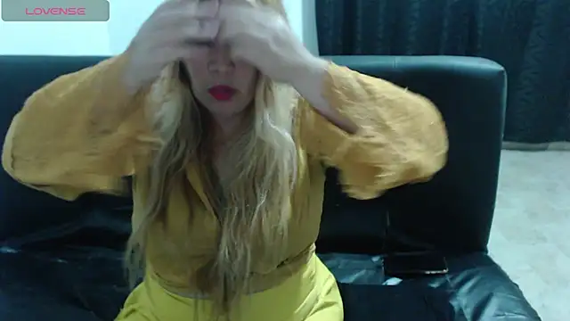 Dulce-Bella online show from December 12, 10:52 pm