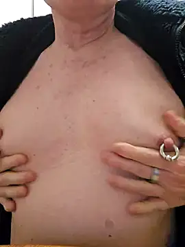 Snapshot of painslutfr chatting on February 2, 8:08 pm painslutfr online show from February 2, 8:08 pm