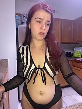 joeystaciee online show from April 16, 1:06 am