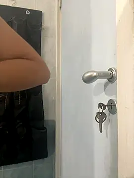 Snapshot of Aestheticsgirl chatting on November 27, 10:23 pm Aestheticsgirl online show from November 27, 10:23 pm