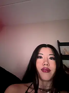 Amanita Bloom online show from October 5, 2:43 am