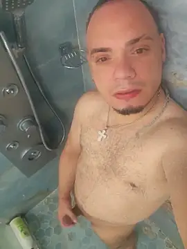 latinoflpr online show from December 4, 11:46 pm