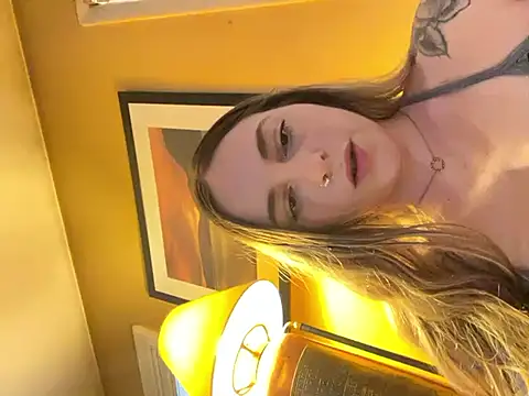 jaseyrae online show from March 16, 10:20 pm