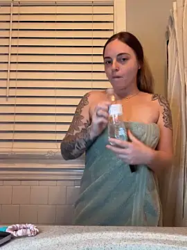 Snapshot of jaseyrae chatting on March 1, 1:51 am jaseyrae online show from March 1, 1:51 am