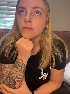 jaseyrae online show from May 23, 1:48 pm