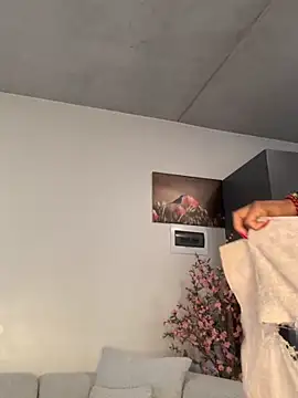 CurvyDesire1 online show from December 14, 1:05 pm