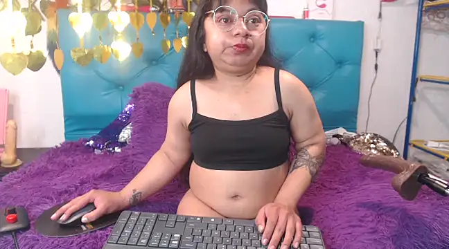 SARAWILLS online show from March 11, 1:34 pm