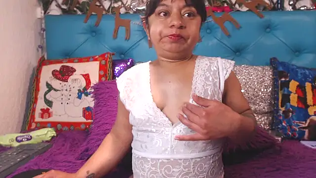 SARAWILLS online show from December 15, 2:21 pm