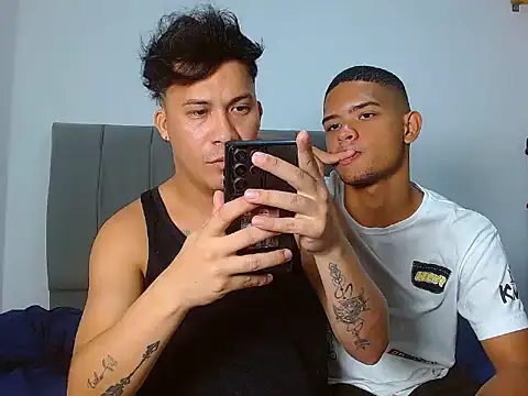 boyhot23x online show from July 13, 1:30 am