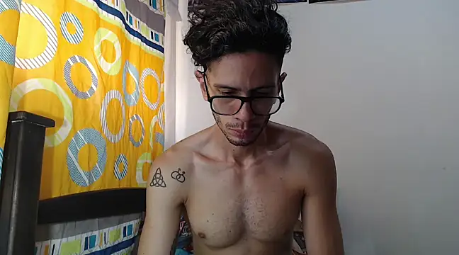 alisterxxx online show from February 6, 10:10 pm