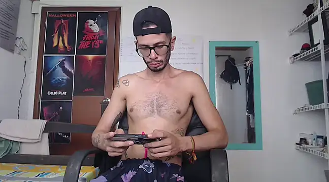 alisterxxx online show from March 11, 6:52 pm