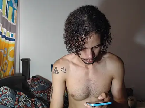 alisterxxx online show from September 28, 11:59 am