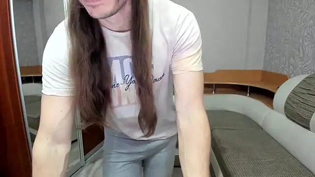 Snapshot of Marrymepls chatting on November 9, 2:59 pm Marrymepls online show from November 9, 2:59 pm