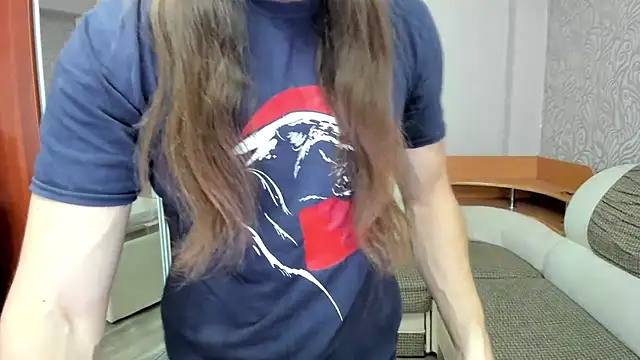 Snapshot of Marrymepls chatting on November 11, 5:51 am Marrymepls online show from November 11, 5:51 am