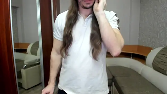 Marrymepls online show from March 1, 2:52 pm