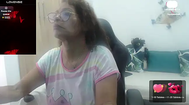 BustyMilf  online show from February 8, 12:06 pm