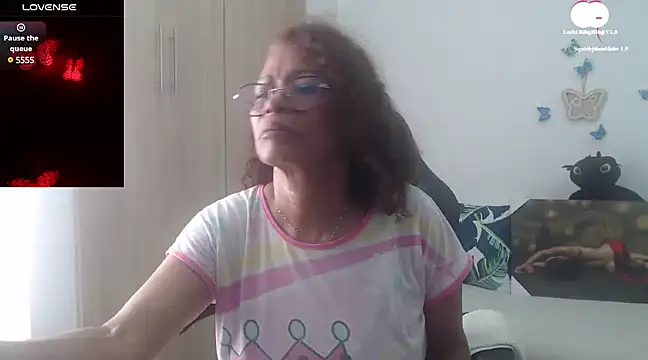 BustyMilf  online show from February 9, 6:26 pm