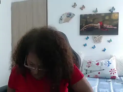 BustyMilf  online show from March 21, 6:29 pm