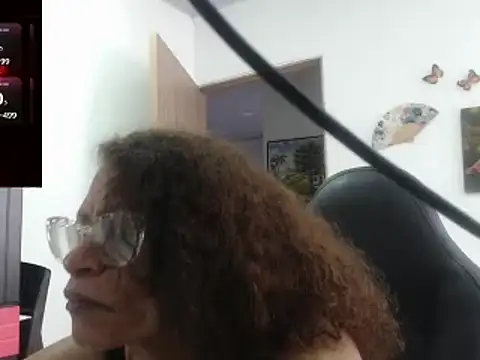 BustyMilf  online show from March 22, 6:36 pm