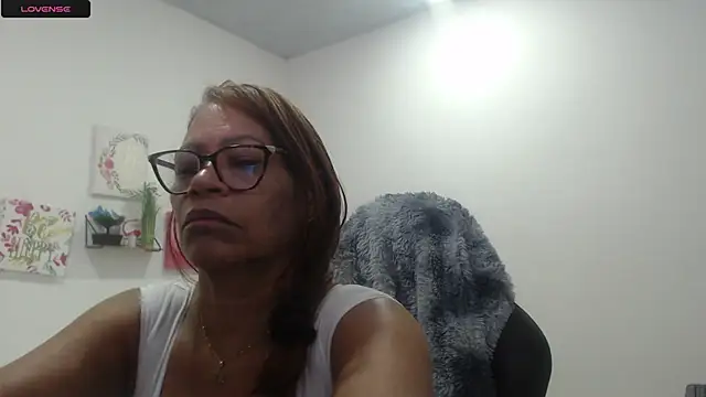 BustyMilf  online show from September 20, 1:34 pm