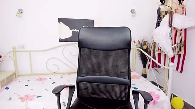 Snapshot of jessystarr chatting on February 2, 4:54 pm jessystarr online show from February 2, 4:54 pm