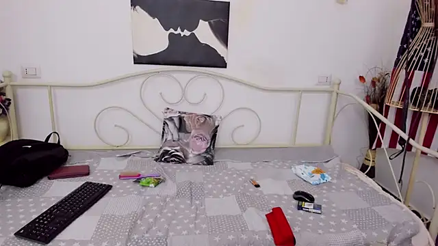 Snapshot of jessystarr chatting on February 12, 10:48 pm jessystarr online show from February 12, 10:48 pm