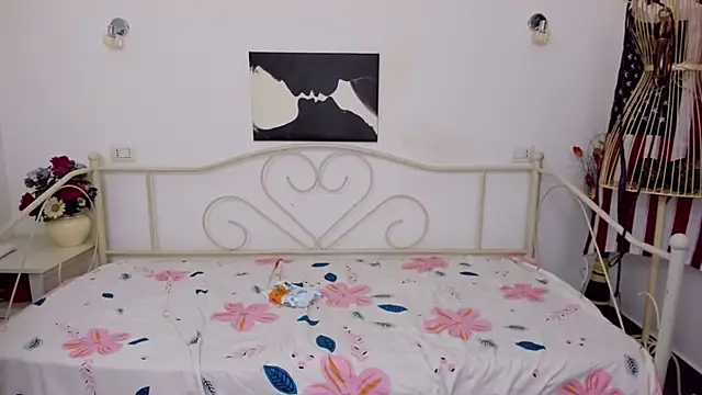 Snapshot of jessystarr chatting on February 15, 9:15 pm jessystarr online show from February 15, 9:15 pm