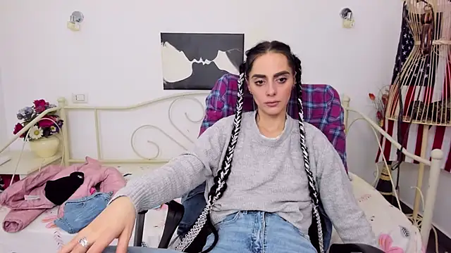 Snapshot of jessystarr chatting on February 16, 3:26 am jessystarr online show from February 16, 3:26 am