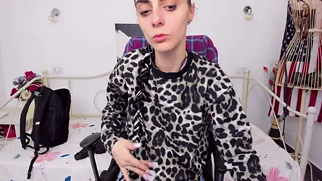 Snapshot of jessystarr chatting on February 16, 7:27 pm jessystarr online show from February 16, 7:27 pm