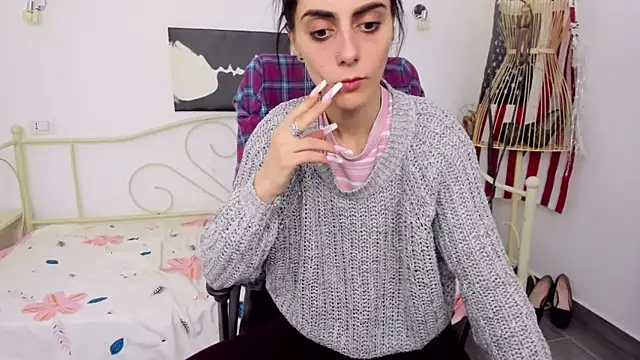 Snapshot of jessystarr chatting on February 17, 6:48 pm jessystarr online show from February 17, 6:48 pm