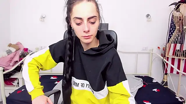 Snapshot of jessystarr chatting on February 23, 9:48 pm jessystarr online show from February 23, 9:48 pm