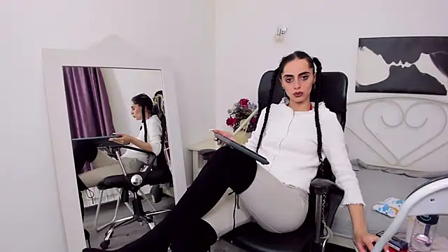 Snapshot of jessystarr chatting on February 26, 4:14 pm jessystarr online show from February 26, 4:14 pm