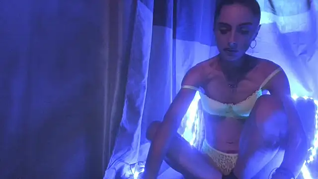 Snapshot of jessystarr chatting on October 21, 3:13 pm jessystarr online show from October 21, 3:13 pm