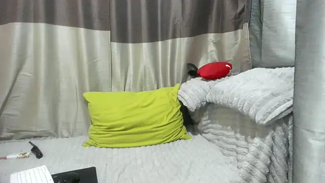 Snapshot of jessystarr chatting on November 14, 6:17 pm jessystarr online show from November 14, 6:17 pm