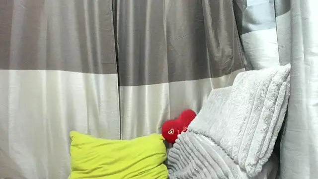 Snapshot of jessystarr chatting on November 21, 7:01 pm jessystarr online show from November 21, 7:01 pm