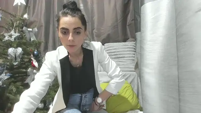 Snapshot of jessystarr chatting on December 16, 7:30 pm jessystarr online show from December 16, 7:30 pm