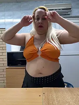 SabinaSweety online show from February 28, 3:02 pm