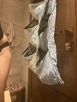 miaoberoi online show from December 6, 4:38 pm