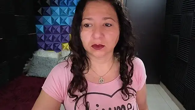 katifoxx online show from October 28, 2:31 pm