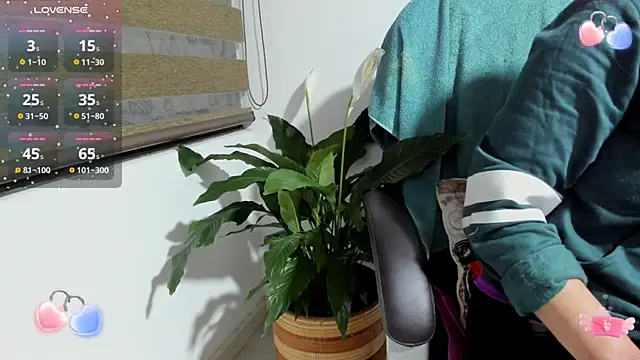 Ariella tits online show from March 22, 4:14 am