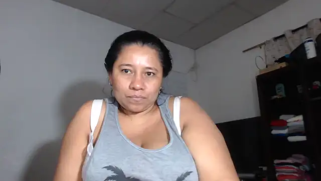 adrixxx38 online show from January 16, 11:42 pm