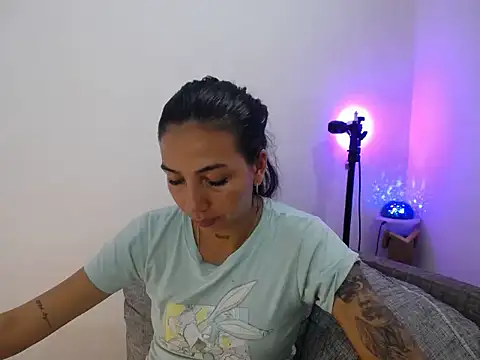 Snapshot of Allyson_Smith chatting on January 24, 2:18 am Allyson Smith online show from January 24, 2:18 am