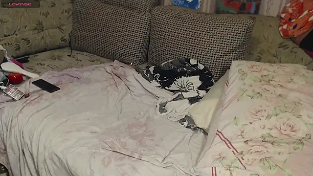 FancyLily online show from February 1, 6:40 pm