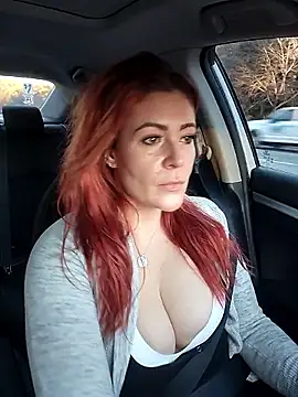 Snapshot of HollyTattoo chatting on January 13, 1:38 pm HollyTattoo online show from January 13, 1:38 pm