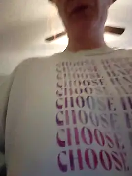 Snapshot of HollyTattoo chatting on February 24, 5:55 pm HollyTattoo online show from February 24, 5:55 pm